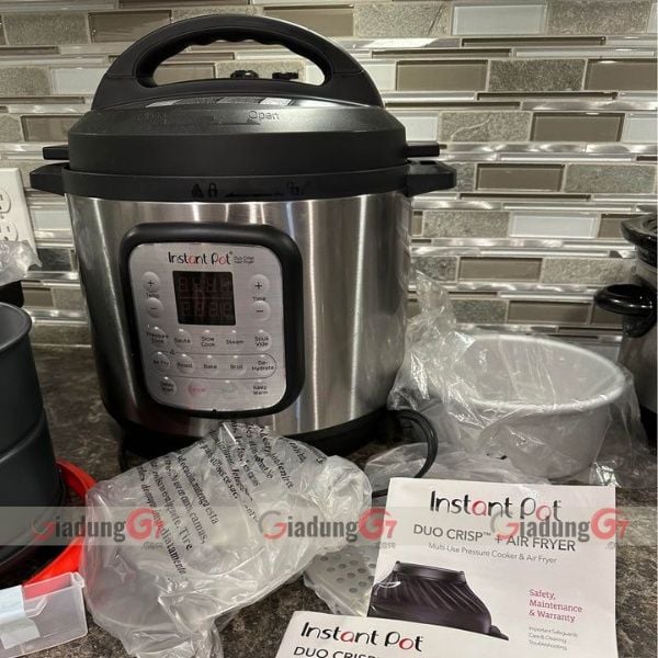 Nồi áp suất đa năng kết hợp chiên không dầu Instant Pot 11 in 1 7,6l
