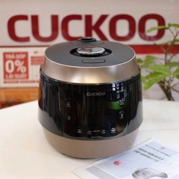 Nồi cơm áp suất điện tử Cuckoo CRP QS1010FG 1.8L
