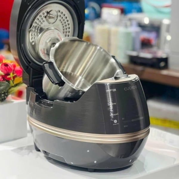 Nồi cơm điện cao tần Cuckoo CHAS109FB 1.8L (lòng nồi inox)