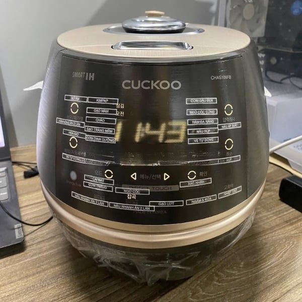 Nồi cơm điện cao tần Cuckoo CHAS109FB 1.8L (lòng nồi inox)