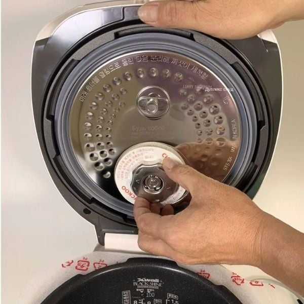 Nồi cơm điện cao tần Cuckoo CRP DHP0610FW 1.08L