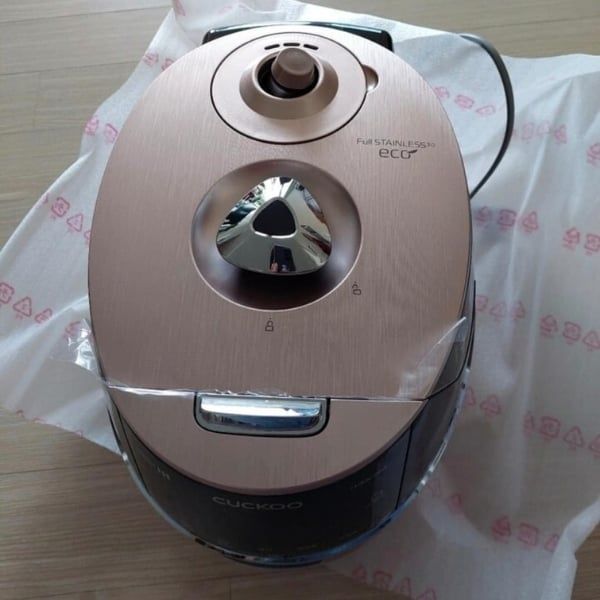 Nồi cơm điện cao tần Cuckoo CRP FHS0610FG 1.08L màu hồng