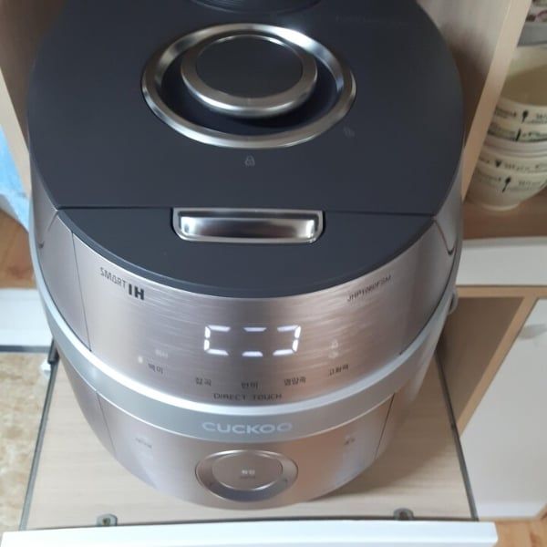 Nồi cơm điện cao tần Cuckoo CRP JHP1060FSM 1.8L ruột inox
