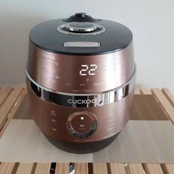 Nồi cơm điện cao tần Cuckoo JHR0660FBM 1,08L màu vàng đồng