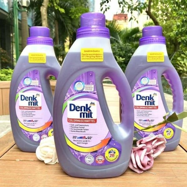 Nước giặt Denkmit 1.1 lít - Màu tím/ màu xanh