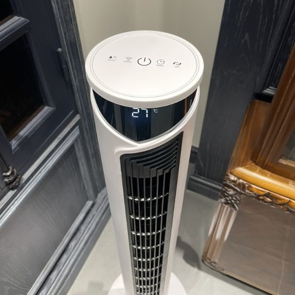 Với thiết kế tháp tinh tế, Quạt tháp MINOS TOWER không chỉ là một chiếc quạt mà còn là một món đồ trang trí sang trọng cho ngôi nhà của bạn.