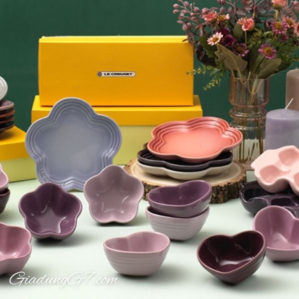 Set 5 bát chấm hình cánh hoa Le Creuset
