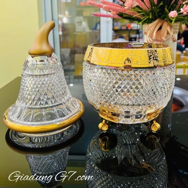 Thố pha lê quả lê Ales Zverina 30cm 3 chân trong suốt
