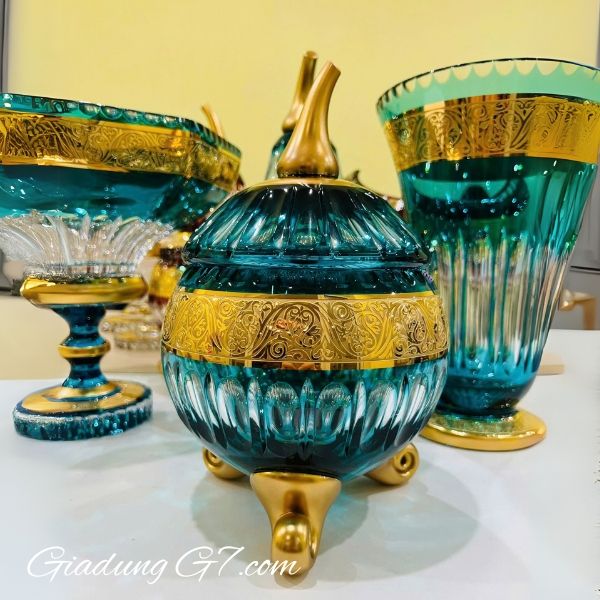 Thố pha lê Tyrkys Ales Zverina 25cm 3 chân xanh ngọc hình quả táo