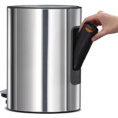  Thùng rác Joseph Joseph 70596 5L màu inox đạp chân 