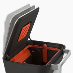  Thùng rác thông minh Joseph Joseph 30L (90L) Titan 30146 Đen carbon 