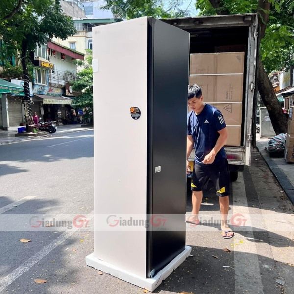 Tủ giặt hấp sấy LG Styler Bổ sung kênh phun nước kép giúp: tăng 2 lần hiệu quả, khử mùi, rút ngắn thời gian chăm sóc quần áo một cách đáng kể.