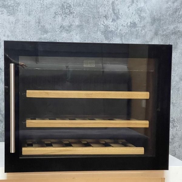 Tủ rượu Caso WineSafe 18 EB (âm toàn phần) sức chứa 18 chai