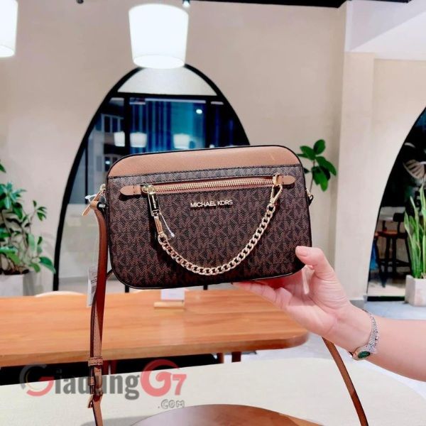 Túi đeo chéo Michael Kors Jet Set Large Logo Crossbody Bag