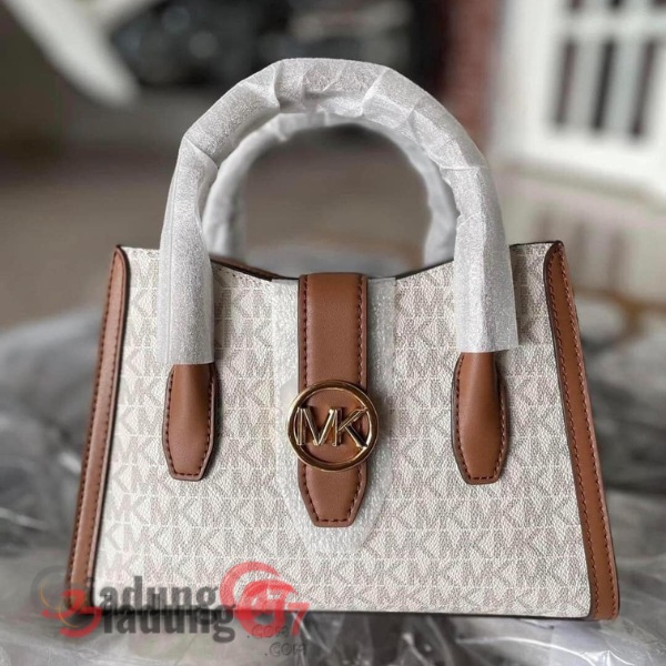Túi xách Michael Kors Gabby Small Logo Satchel có 3 màu