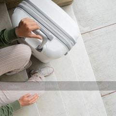  Vali Samsonite Freeform tím nhạt size 24 