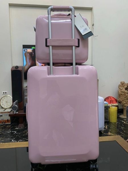 Vali Ted Baker dòng Bespoke mini hồng