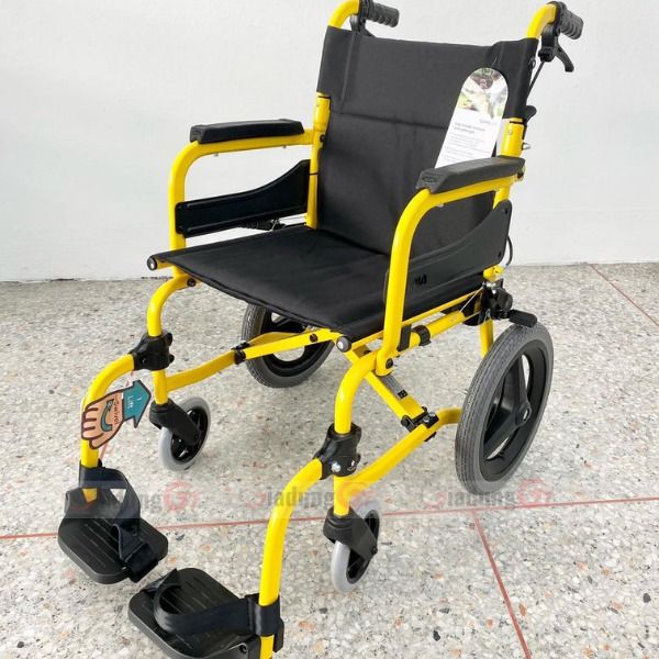Xe lăn Karma Soma 215 Chất liệu nhôm, chắc chắn, gọn nhẹ 10,5 kg