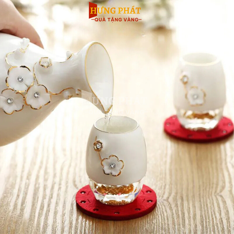 Bộ bình ly pha lê sứ đúc vàng hoa mai – Quà tặng VIP độc lạ (SL03)