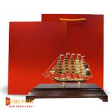 Mô Hình Thuyền Buồm Mạ Vàng (Mẫu M04)