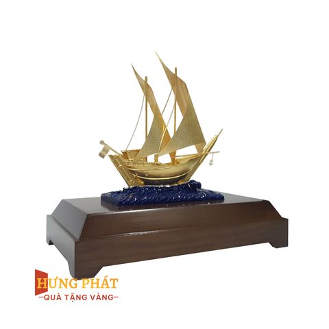 Thuyền Buồm Dát Vàng 24K (Mẫu 3)