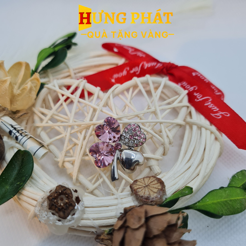 Cài áo hoa 4 cánh đá hồng