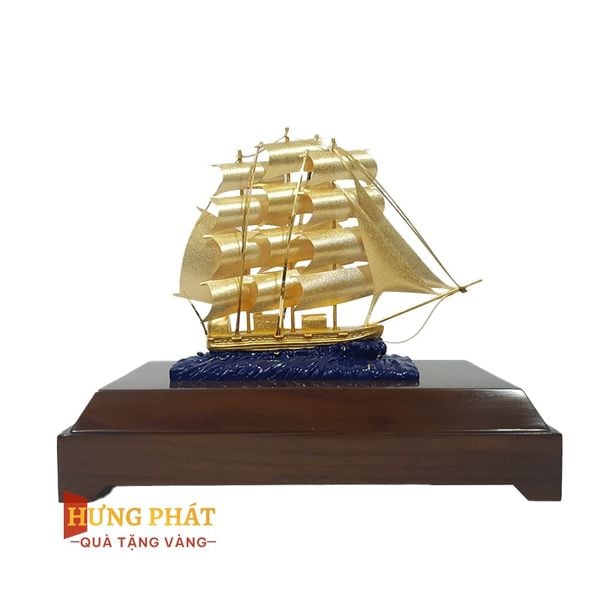 Thuyền Buồm Dát Vàng 24K (Mẫu 1)