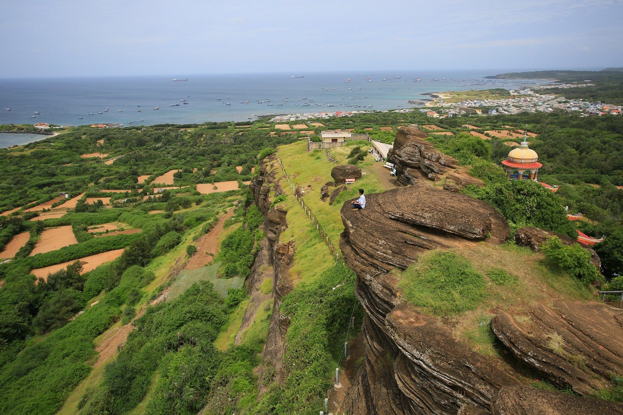 TOUR ĐẢO PHÚ QUÝ 2N2D: CHINH PHỤC NÚI CAO CÁT - CỘT CỜ - LẶN NGẮM SAN HÔ - CHÈO SUP