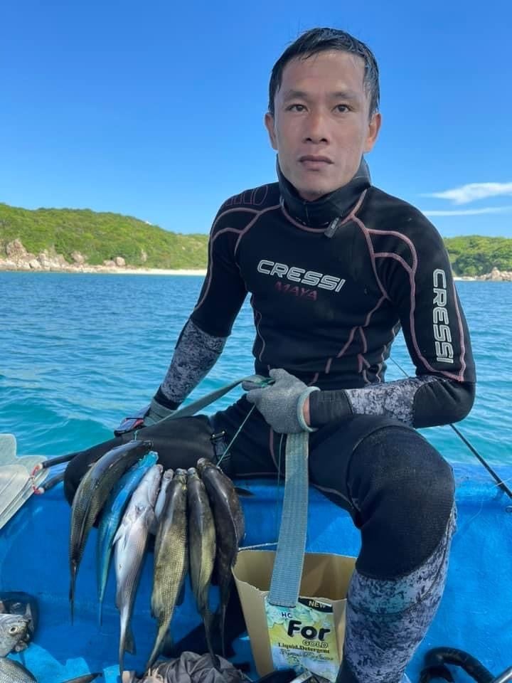 TOUR LẶN BIỂN SĂN BẮN CÁ ĐẢO PHÚ QUÝ