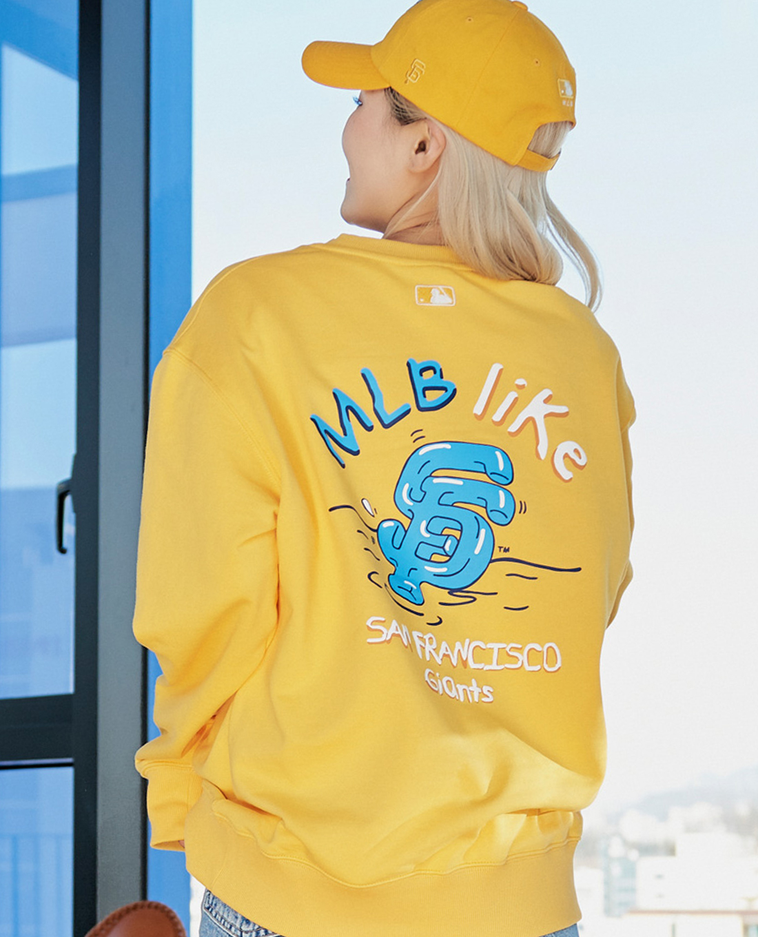 MLB - Áo sweatshirt tay dài cổ tròn Like Tube Overfit