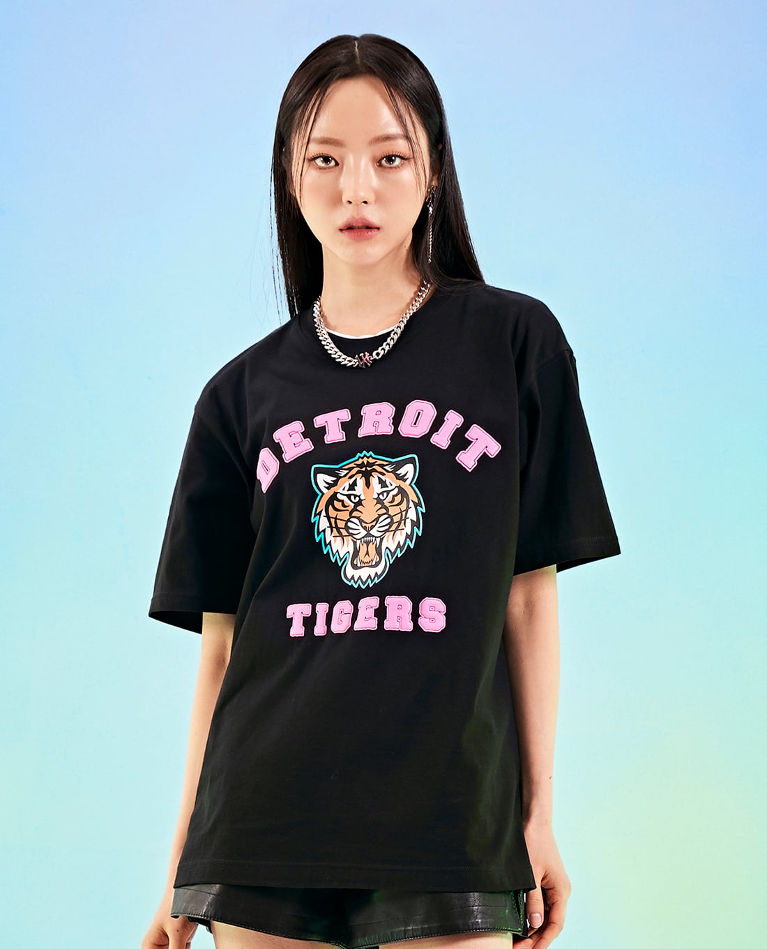 MLB - Áo thun unisex cổ tròn tay ngắn The Year Of Tiger