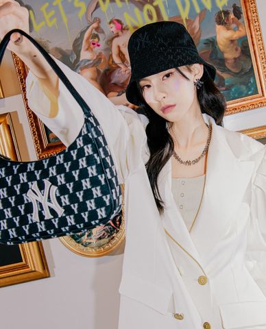  MLB - Túi đeo vai chữ nhật Jacquard Monogram 