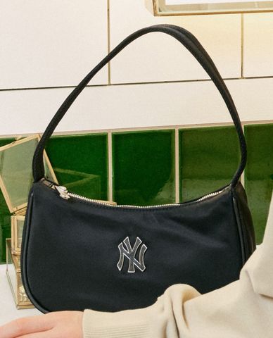  MLB - Túi đeo vai chữ nhật Nylon Hobo 