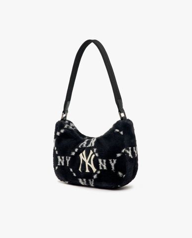  MLB - Túi đeo vai Diamond Monogram Fur Hobo 
