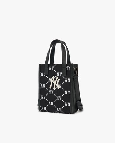  MLB - Túi đeo chéo chữ nhật Dia Monogram Jacquard Handphone 