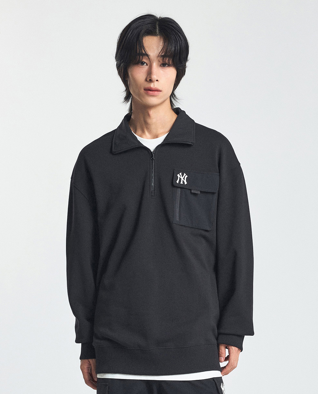 MLB - Áo sweatshirt nam cổ bẻ tay dài Basic Gorpcore