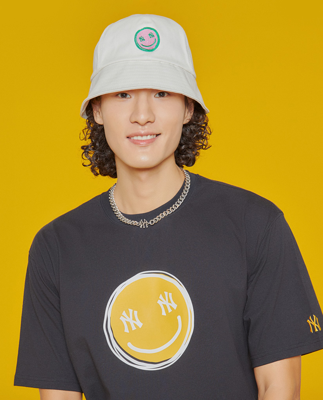 MLB - Áo thun unisex cổ tròn tay ngắn Smile
