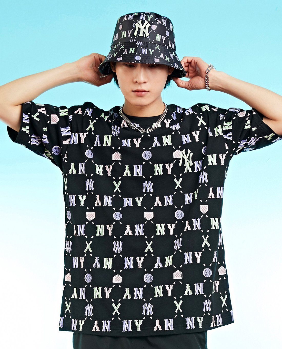 MLB - Áo thun unisex cổ tròn tay ngắn Summer Color Monogram