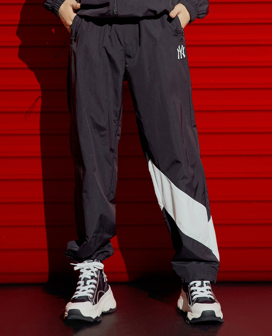 MLB - Quần jogger lưng thun Thin Ball Nylon