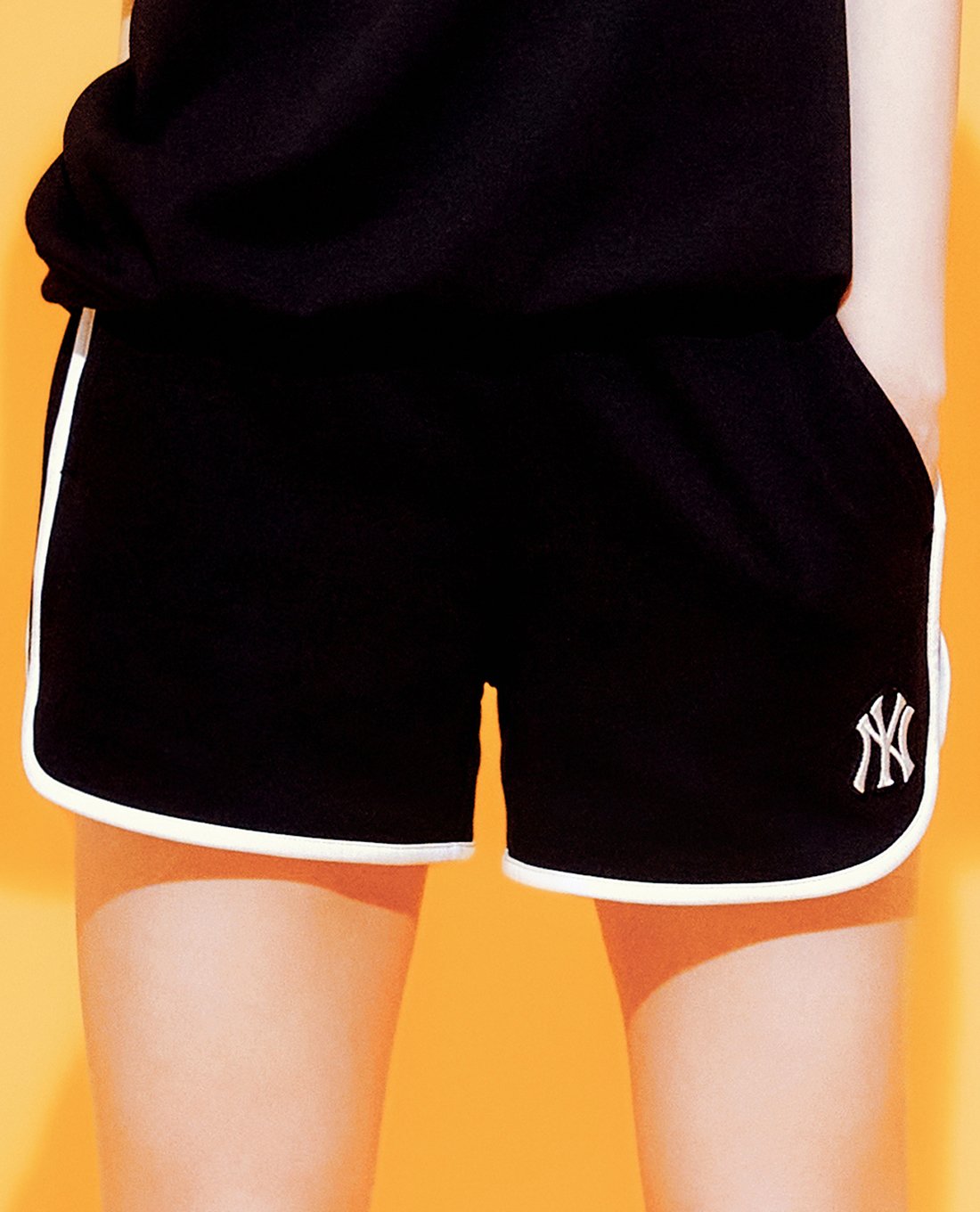 MLB - Quần shorts ngắn nữ lưng thun Basic Small Logo Dolphin