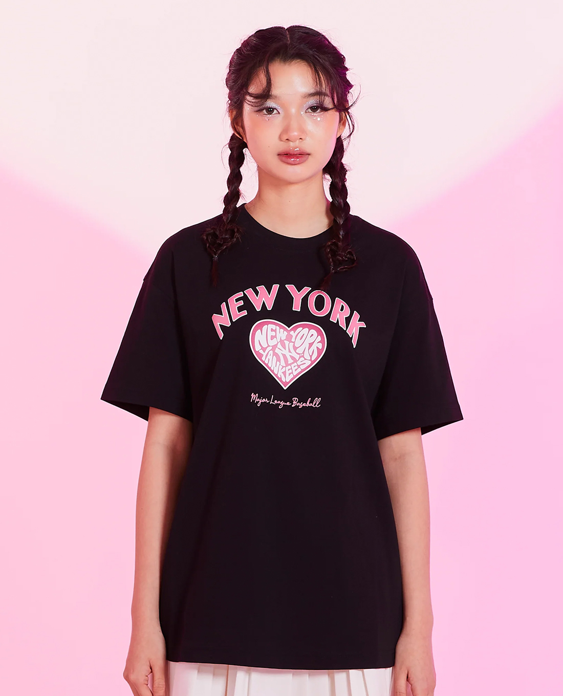 MLB - Áo thun nữ cổ tròn tay ngắn Heart