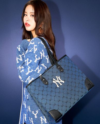  MLB - Túi tote chữ nhật Monogram Diamond Jacquard Shopper 