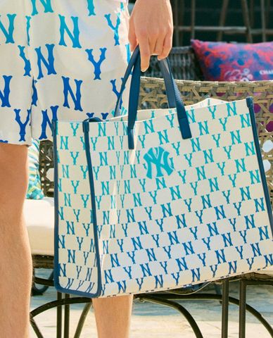  MLB - Túi tote chữ nhật Monogram Gradation 