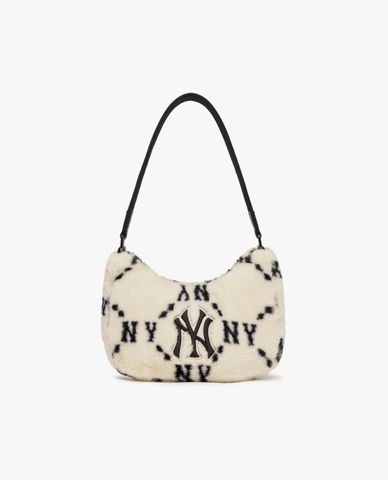  MLB - Túi đeo vai Diamond Monogram Fur Hobo 