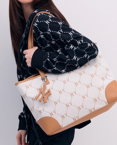  MLB - Túi tote unisex phom chữ nhật Diamond Monogram Jacquard 