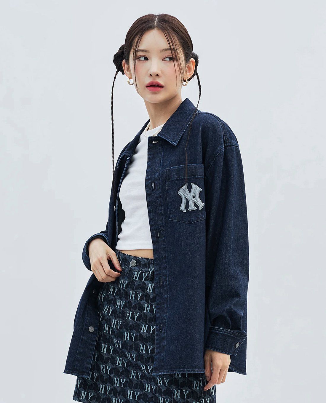 MLB - Áo sơ mi denim unisex cổ bẻ tay dài Denim Cube