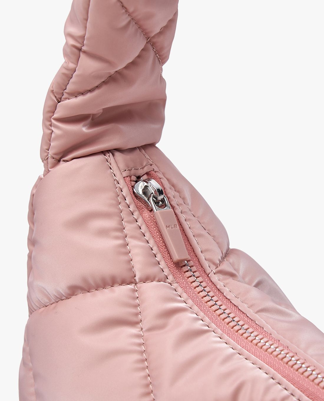 ★MLB Korea★ Curve padded hobo bag BOS DCream 3ABQL064N-43C MLB - Túi đeo vai nữ Curve Padded Hobo MLB Việt Nam