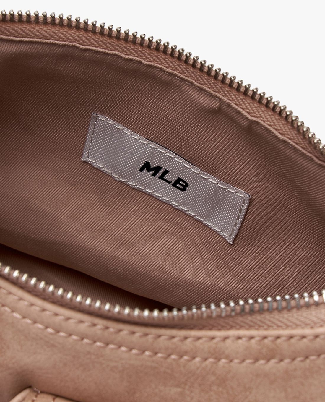 [MLB] Multi Pocket Cargo Bag ★ 大人気★ Multi Pocket Cargo Bag NEW YORK YANKEES - MLB KOREA