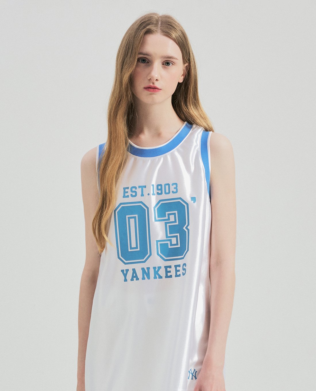 MLB - Áo ba lỗ nữ cổ tròn Sportive Varsity Number Graphic Nasity