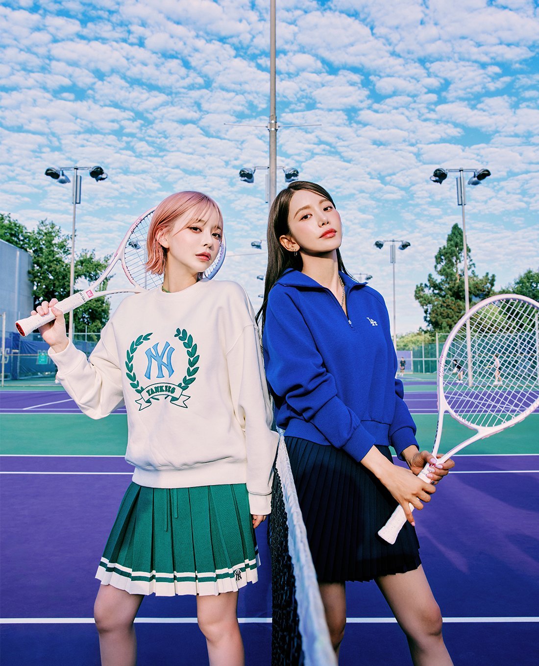 MLB - Chân váy xếp li mini Classic Sports Striped Knit Pleated